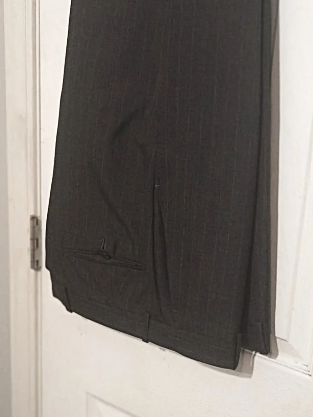 Tom James Men Gray Pinstripe 2 Piece Suit  42S